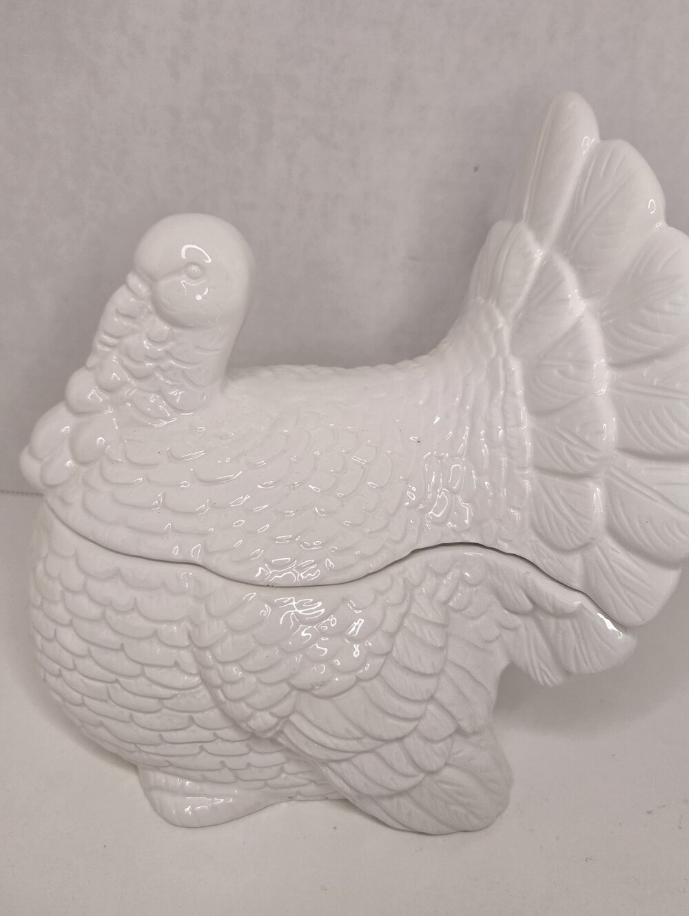 White Ceramic Turkey Covered Tureen or Gravy Boat 7.5" Tall Cook's Club, Inc.